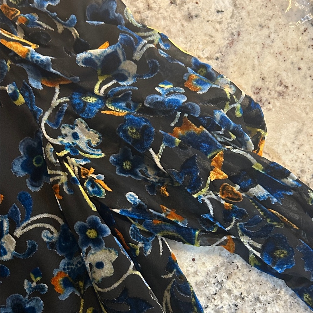 French Connection floral overlay Women's Top - Picture 5 of 8